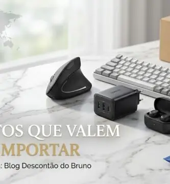 Uma mesa de mármore organizada com produtos que valem a pena importar, incluindo carregador GaN, fones de ouvido e teclado mecânico para o Blog Descontão do Bruno.
